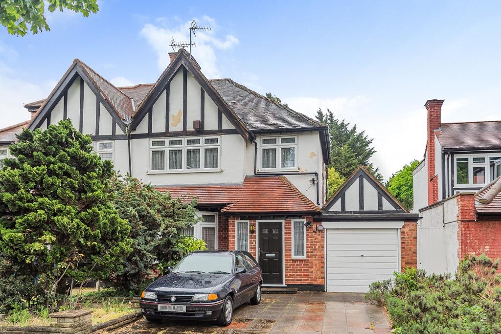 The Drive, Edgware, Greater London. HA8 8PR 3 bed semidetached house