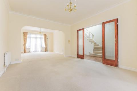 2 The Drive, Edgware, HA8 8PR