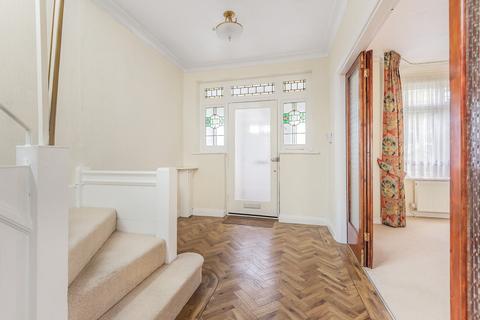 2 The Drive, Edgware, HA8 8PR