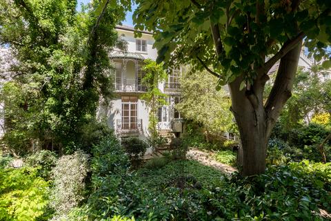 5 Downshire Hill, London, NW3 1NR