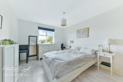 37 Brook Square, London, SE18 4NB