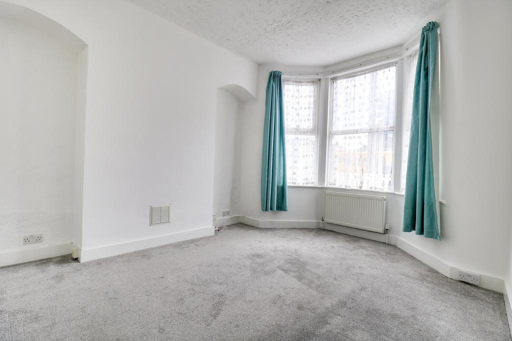 East Street, Southendonsea, SS2 1 bed flat £750 pcm (£173 pw)