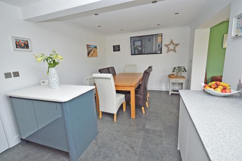 42 Dales Avenue, Embsay, Skipton, BD23 6PE