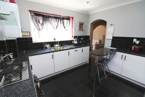 6 Stanwell Close, Stanwell, Staines-upon-thames, TW19 7LL
