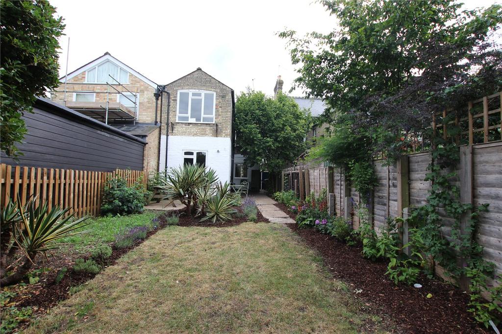 Montague Road, Cambridge, Cambridgeshire 3 bed semidetached house £
