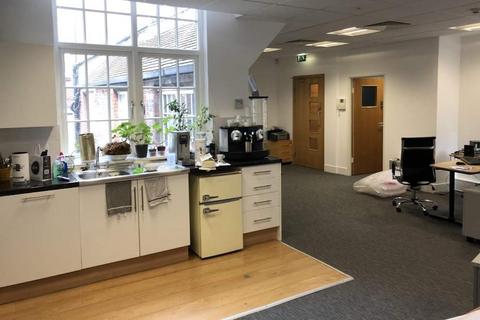 Office to rent, 173 High Street, Guildford, GU1 3AJ