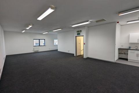 Office to rent, Unit 15 Boundary Business Centre, Woking Surrey, GU21 5DH