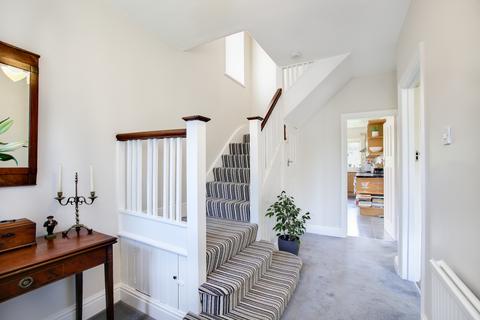13 Vallis Way, London, W13 0DD
