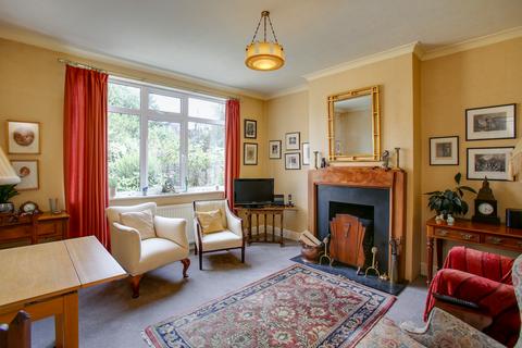 13 Vallis Way, London, W13 0DD
