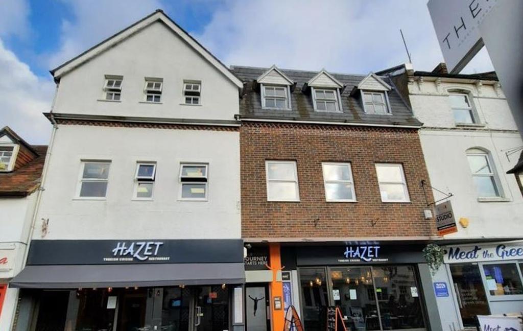 1619 Chapel Street, Guildford Surrey, GU1 3UL Office to rent £1,000