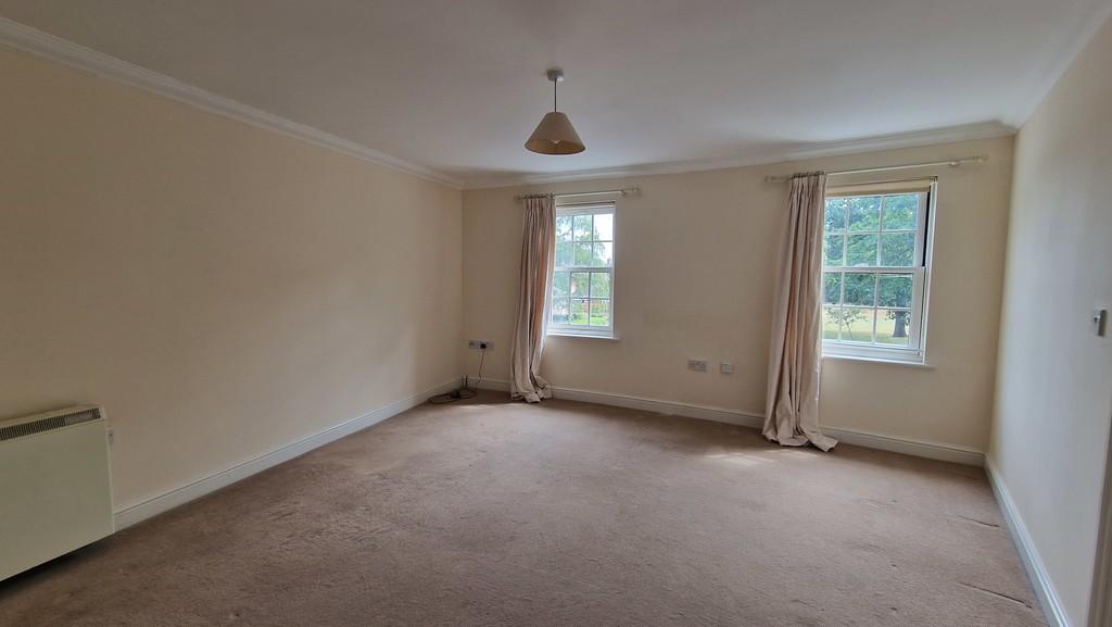 Eileen Crisp Court, Beccles 1 bed flat £675 pcm (£156 pw)