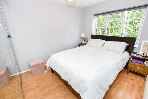 2 Wickhurst Gardens, Broadbridge Heath, Horsham, RH12 3LE