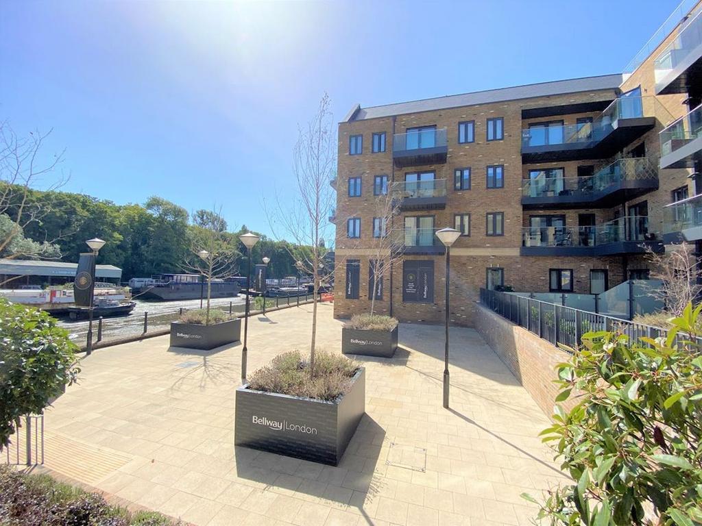 Unit 3 Lion Wharf  Old Isleworth 7 Copy 2.jpg