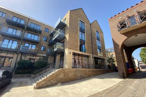 Leisure facility to rent, Unit 1 Lion Wharf, Swan Court, Old Isleworth, TW7 6RJ