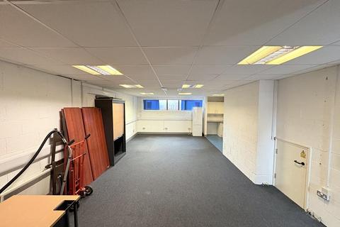 Industrial unit to rent, Hounslow Business Park, Unit 5, Hounslow Business Park, Hounslow, TW3 3UD