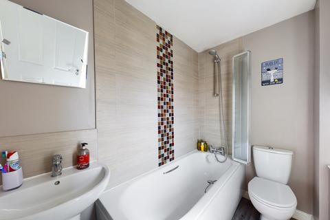 22 Ancient Drive, Woodlands, Doncaster, DN6 7FN