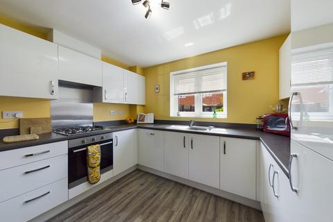 22 Ancient Drive, Woodlands, Doncaster, DN6 7FN