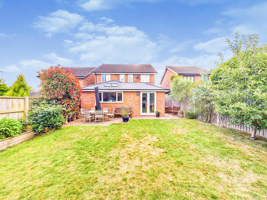 Riverside, Horsham 4 bed detached house £625,000