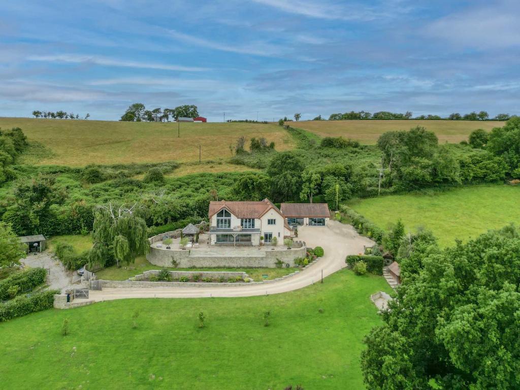 Trostrey Common, Trostrey, Usk 4 bed detached house for sale £1,550,000