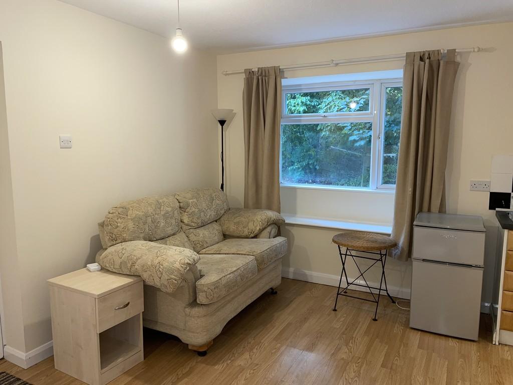 Leighton Avenue, Loughborough Studio £475 pcm (£110 pw)