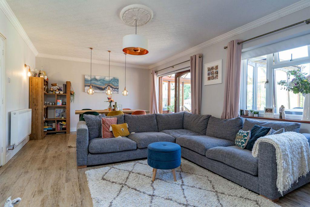 Fen Road, Holbeach, Spalding PE12 8QA 3 bed detached bungalow £325,000
