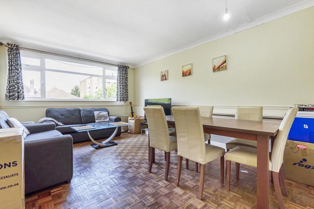 Kersfield Road, Putney 3 bed flat for sale £500,000