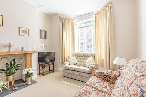 13 Leythe Road, London, W3 8AW