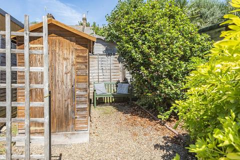 13 Leythe Road, London, W3 8AW