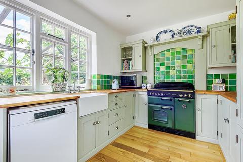 31 Queens Road, Beckenham, BR3 4JJ