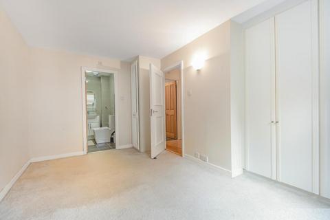Flat 16, Hunter Lodge Admiral Walk, London, W9 3TQ