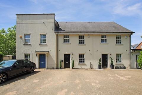 5 Calvert Drive, Dartford, DA2 7GA