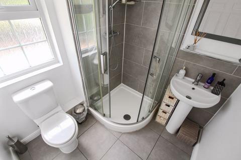 5 Calvert Drive, Dartford, DA2 7GA