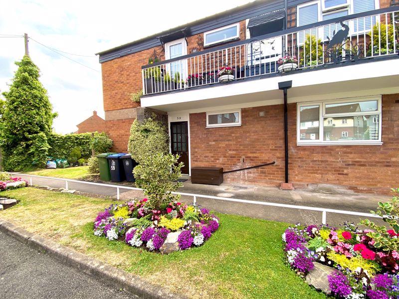 Meadow Road, Alcester 2 bed apartment for sale £135,000