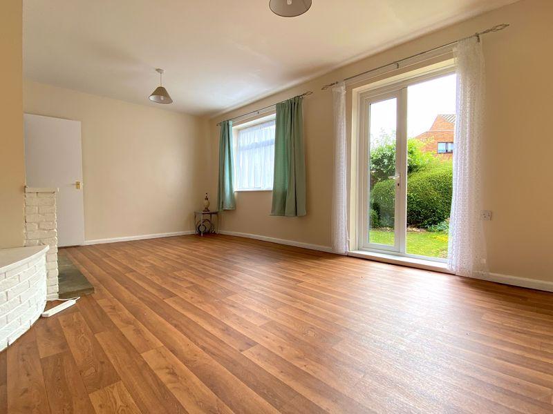 Meadow Road, Alcester 2 bed apartment for sale £135,000