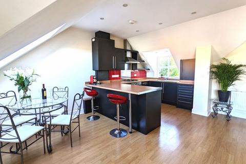 44b Priory Road, Tonbridge, TN9 2BL