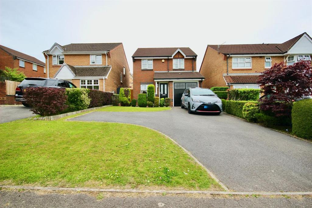 Groveside Road, Oakdale, Blackwood 3 bed detached house £269,000