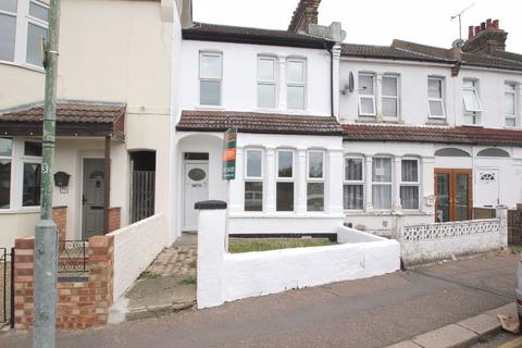 14 Arnold Avenue, Southend-on-sea, SS1 2TJ