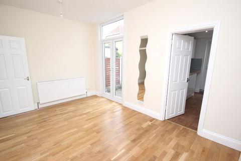 14 Arnold Avenue, Southend-on-sea, SS1 2TJ
