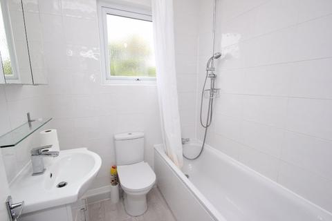 14 Arnold Avenue, Southend-on-sea, SS1 2TJ