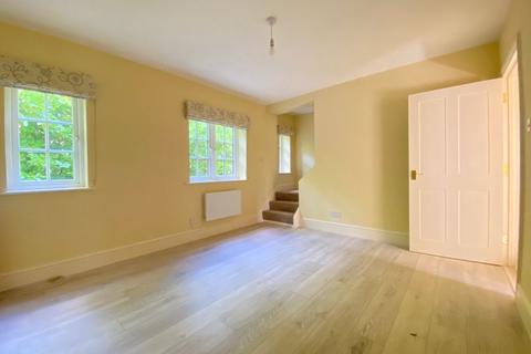 4 bedroom detached house to rent, Horsham Road, Rudgwick