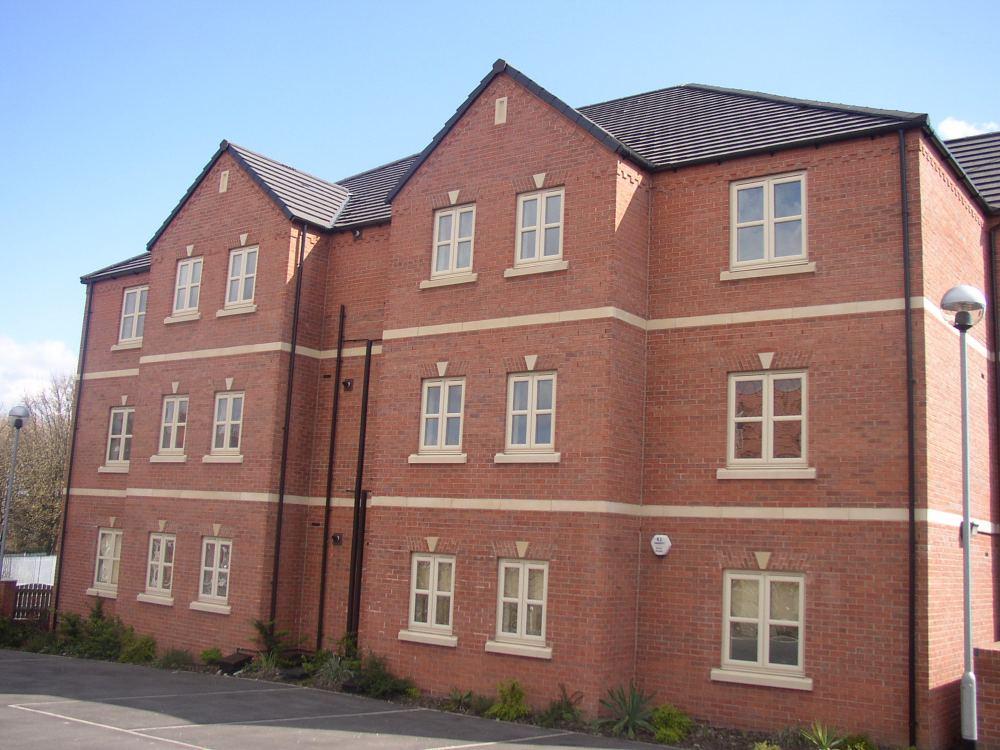 Maple Leaf Gardens, Worksop... 2 bed apartment to rent £665 pcm (£153 pw)