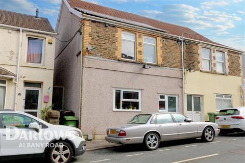 2 bedroom flat to rent, Van Road, Caerphilly