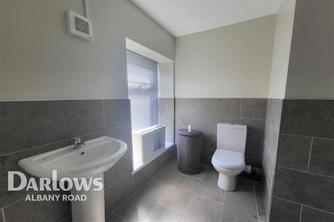 2 bedroom flat to rent, Van Road, Caerphilly