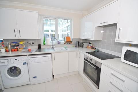 9 Oaklands, Haslemere, GU27 3RD