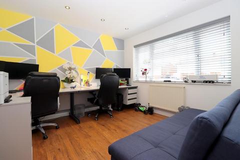 172 Benson Close, Luton, LU3 3QR