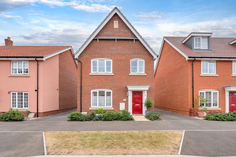 St. Edmunds Drive, Elmswell 4 bed detached house - £350,000