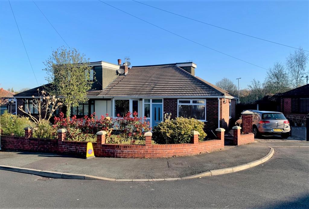 Roscoe Avenue, NewtonleWillows, WA12 3 bed semidetached bungalow £