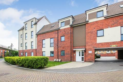 18 Meadow Drive, Aveley, South Ockendon, RM15 4DY