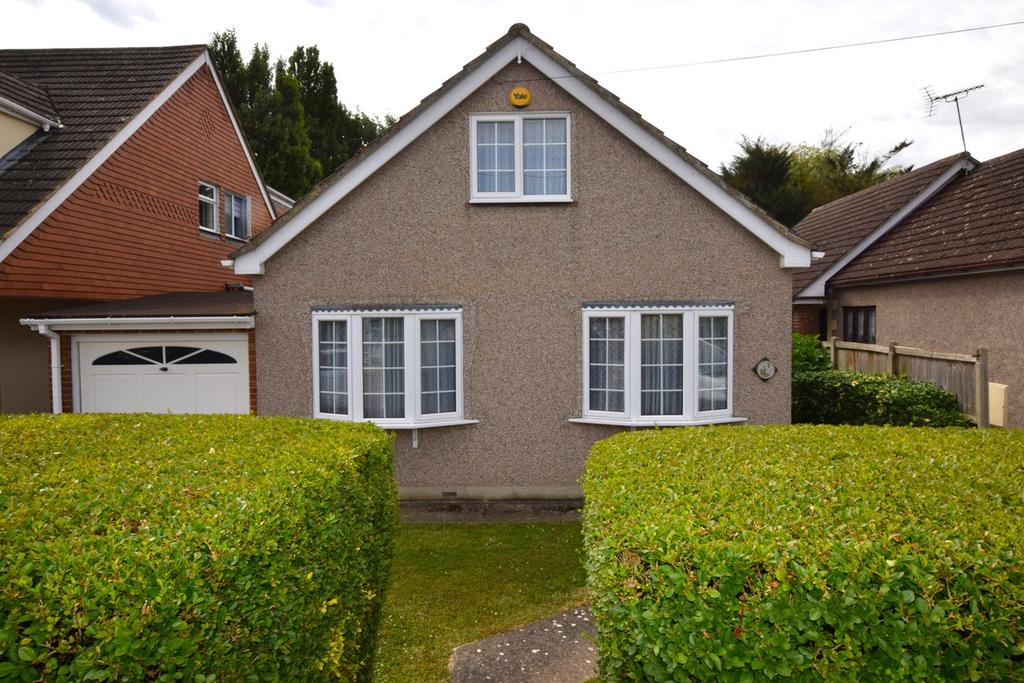 St Agnes Road, Billericay, CM12 4 bed detached bungalow £650,000