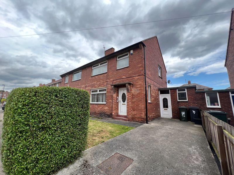 Lesbury Avenue, Wallsend 3 bed semidetached house £695 pcm (£160 pw)